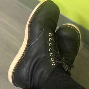 Red Wing Boots 8190 Classic Round Toe Charcoal R&T